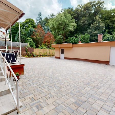 Family Apartman Мисколк Екстериор снимка