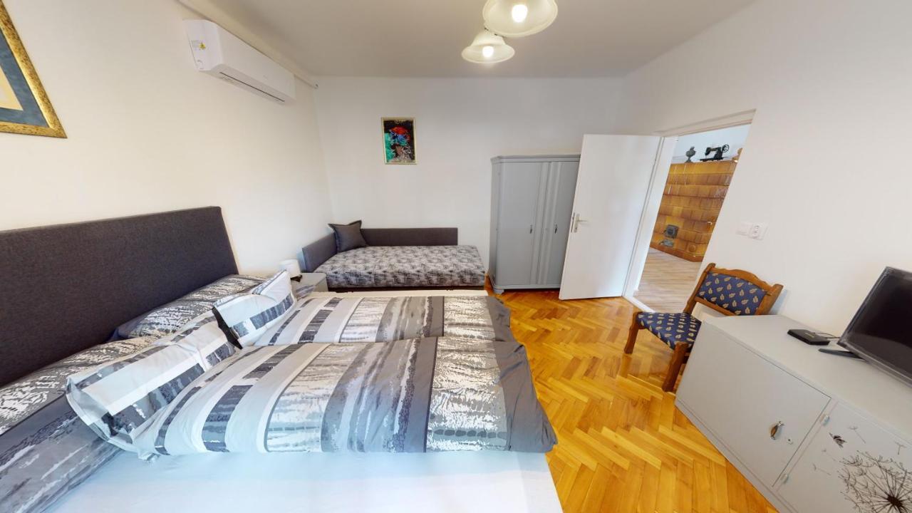 Family Apartman Мисколк Екстериор снимка