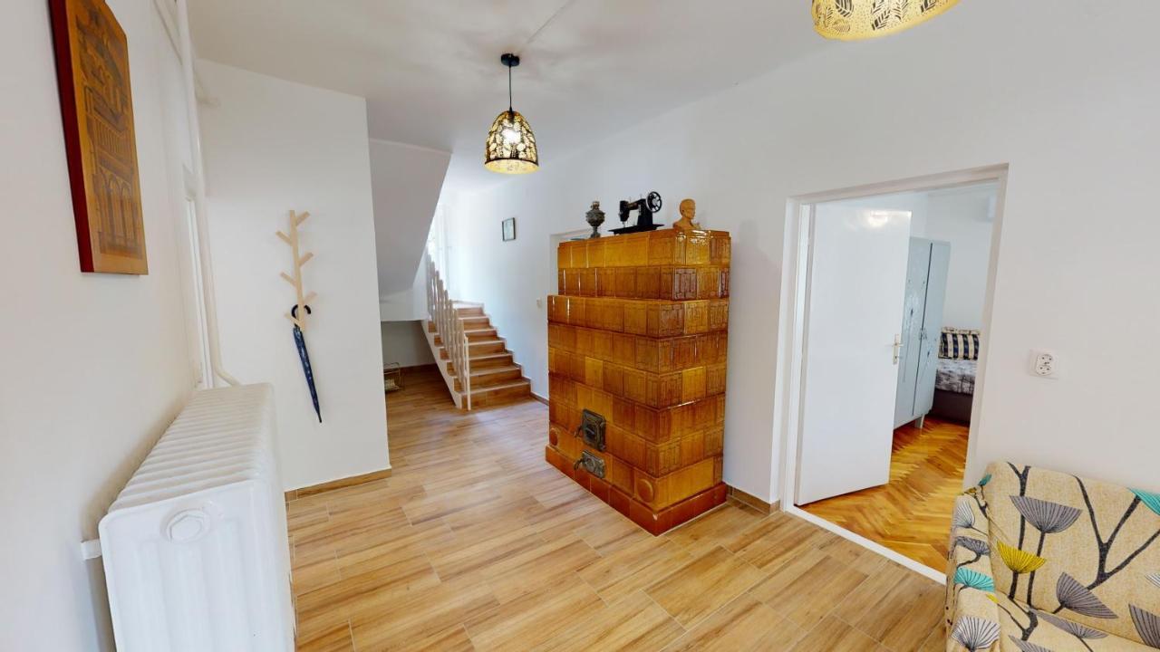 Family Apartman Мисколк Екстериор снимка