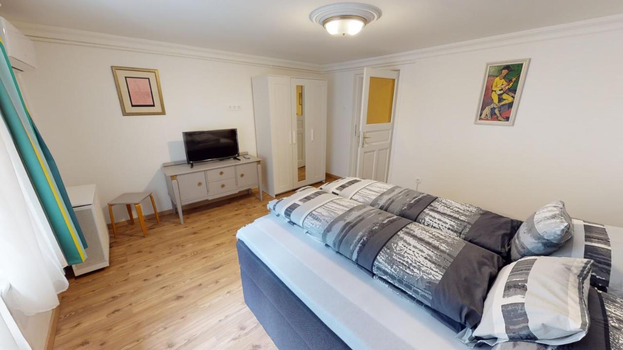 Family Apartman Мисколк Екстериор снимка