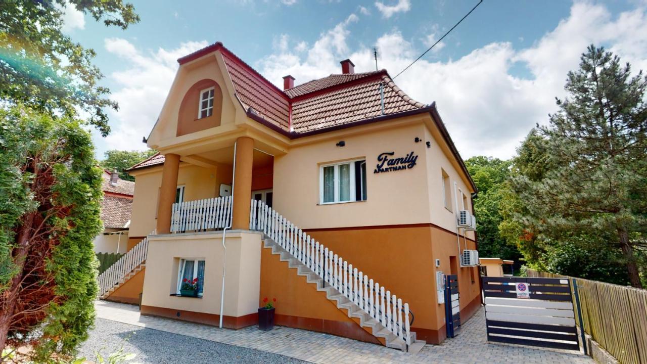 Family Apartman Мисколк Екстериор снимка